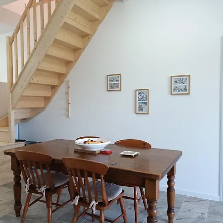 Vakantiehuis Pyrenees Vue - Owl - Vues Fantastique, Petit-dejeuner, Calme, Piscine, Parking - Brand New *