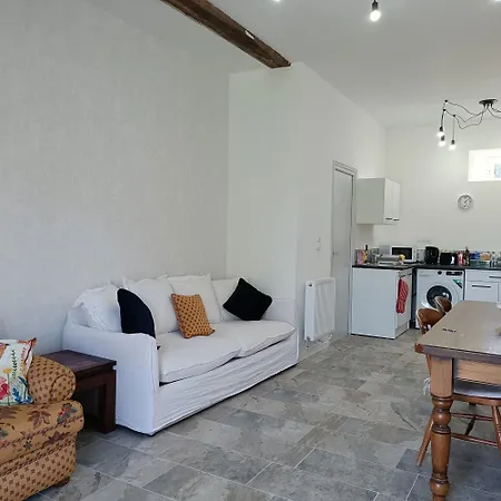 Pyrenees Vue - Owl - Vues Fantastique, Petit-dejeuner, Calme, Piscine, Parking - Brand New * Saint-Gaudens (Haute-Garonne)