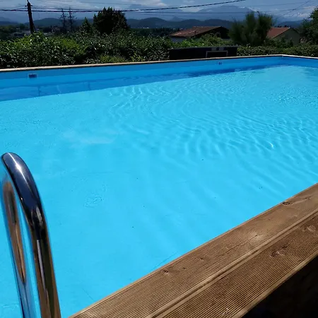 Pyrenees Vue - Owl - Vues Fantastique, Petit-dejeuner, Calme, Piscine, Parking - Brand New